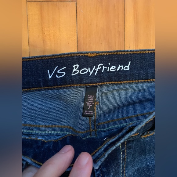 Victoria’s Secret Boyfriend jeans 2R - Picture 2 of 5